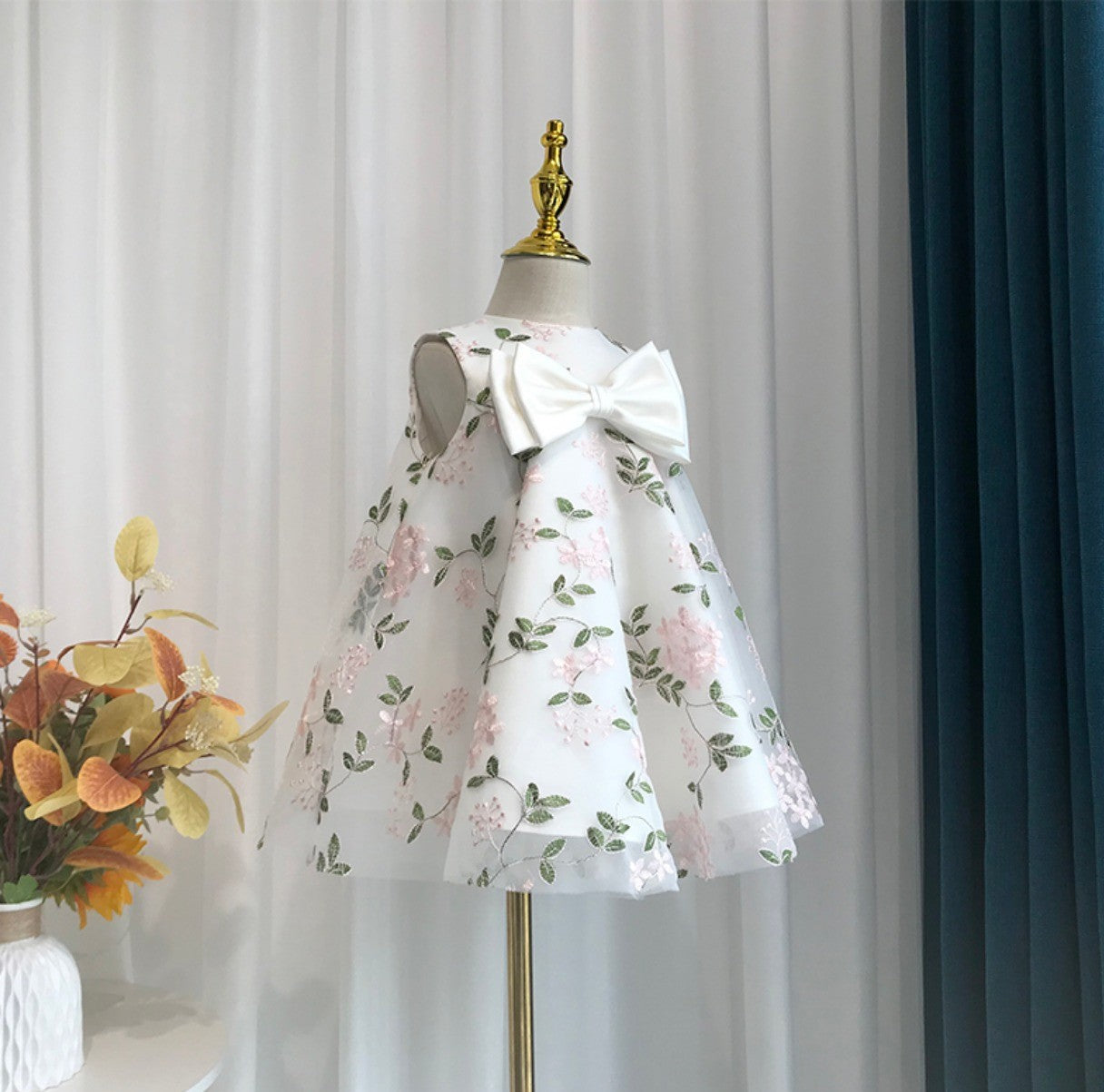 Stunning Floral Dress With Bow,12M to 6T.