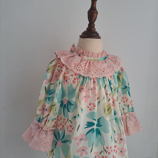 Blossom Beauty: Floral Lace Collar Cotton Dress