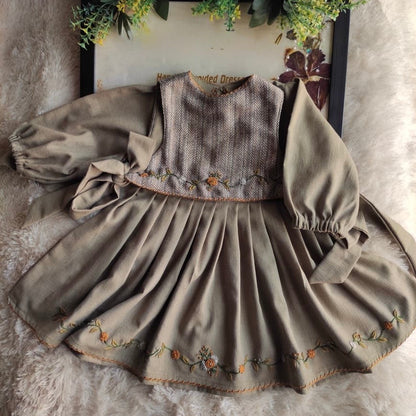 Detail of the wool dress and jacket set