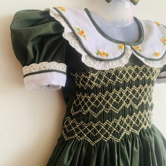 Stunning Green Hand Smocked Dress,6M to 6T.