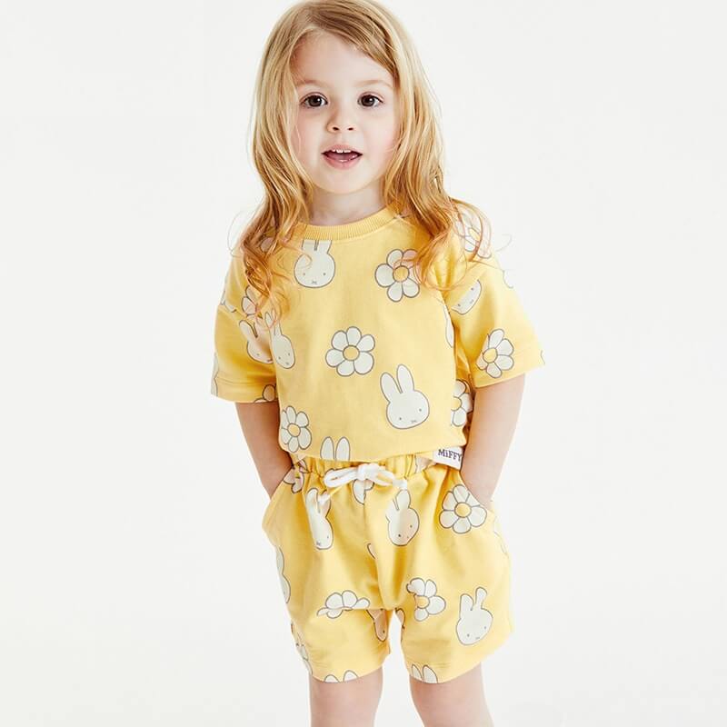 Cute Yellow Two Piece Set,2T to 7T.