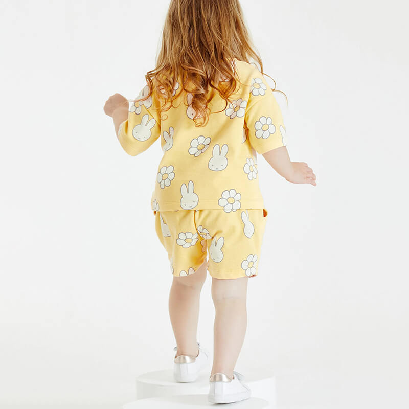 Cute Yellow Two Piece Set,2T to 7T.